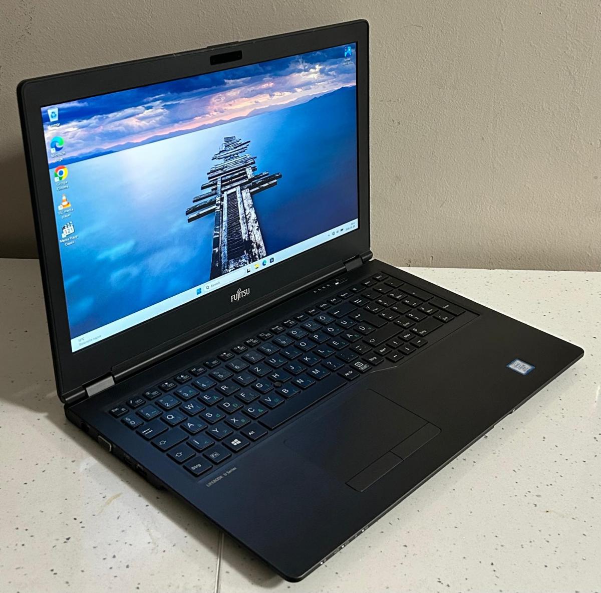 Fujitsu LIFEBOOK U759